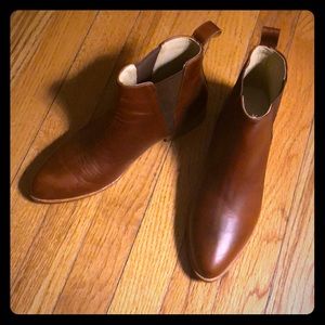 Nisolo Chelsea Boots in Brandy